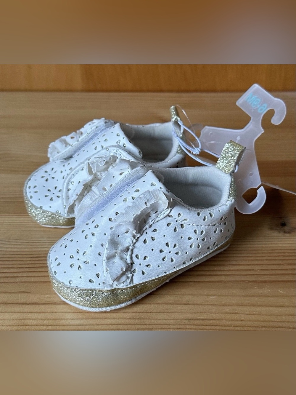 Cat & Jack Baby Girl 6-9M White Floral Glitter Ruffle Grip Dot Hook & Loop Shoes